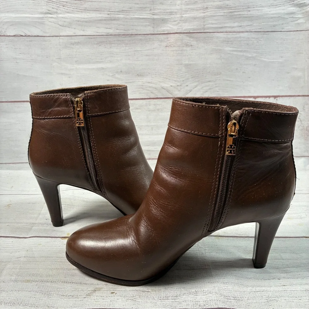 Tory Burch Bristol Booties Womens 9.5 Brown Leather Gold Logo Buckle Ankle Boots